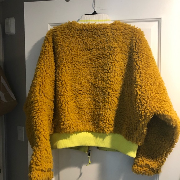 UO Teddy Bear Bomber - Picture 7 of 8